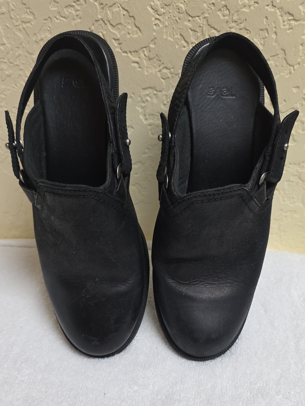 Teva Black Slingback Leather Clog Mules.  2 Pr Available 7.5 and  8